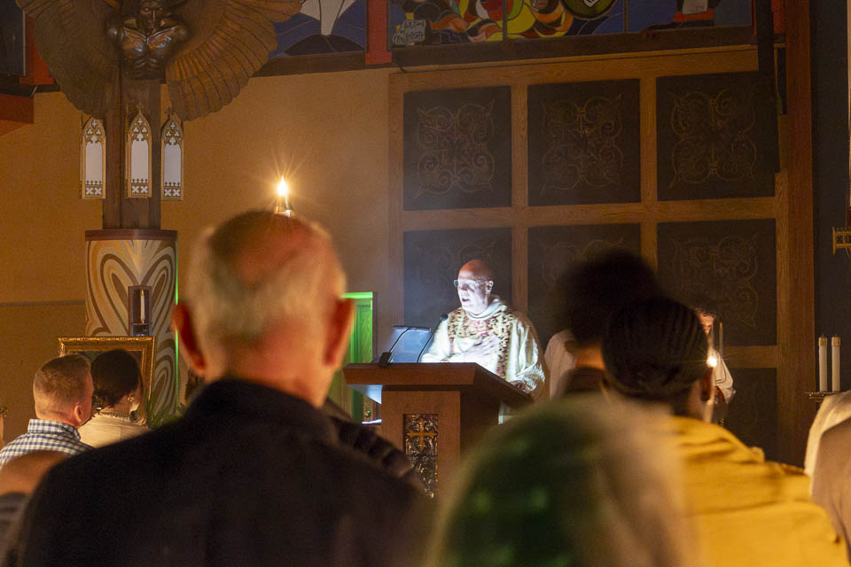 2026-StMary-EasterVigil (39 of 215).jpg